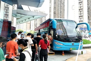 欧辉疫苗接种车助力福清市抗疫 献礼第四届中国医师节