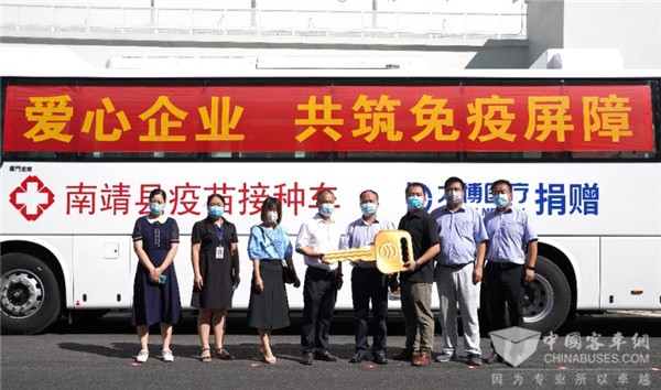 金旅疫苗接种车：让疫苗多跑路，群众少跑腿