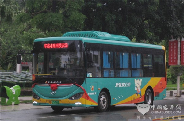 公交新能源全覆盖! 苏州金龙力助保亭市民提升出行满意度