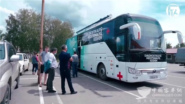 助阵新冠疫苗全覆盖 宇通疫苗接种车开到家门口