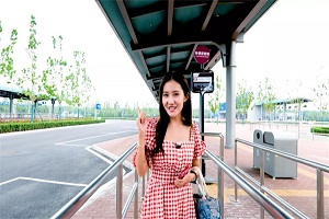 搭乘欧辉 来这所新开的魔法学校一探究竟吧!