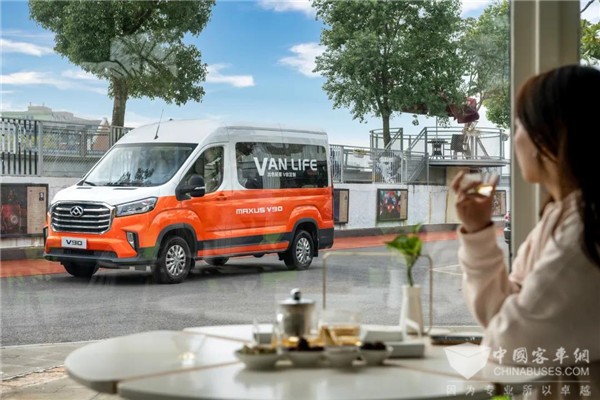 破圈、升维、跨界....上汽大通MAXUS宽体轻客十年再出发！