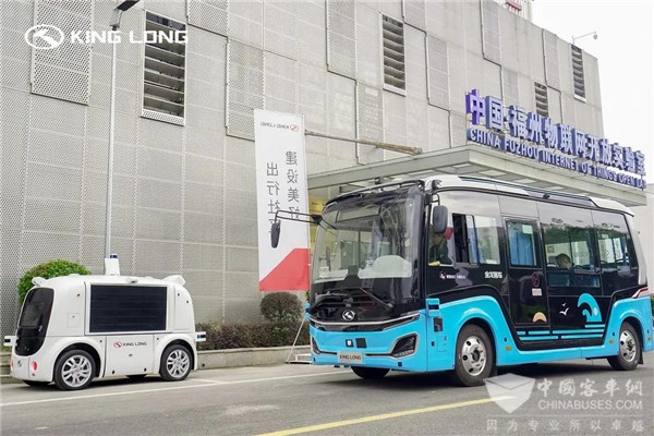 安全盲区？不存在的！快来了解金龙5G智慧车辆的盲区预警功能