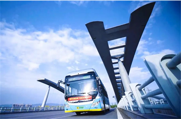 央视CCTV《新闻联播》报道，宇通客车参与演练备战冬奥!