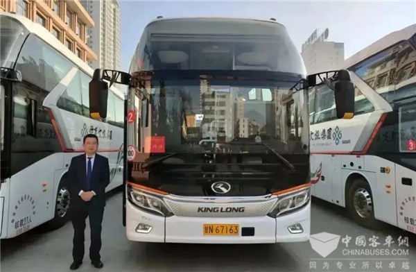 与会代表点赞！金龙客车高质量完成临夏州“两会”用车服务