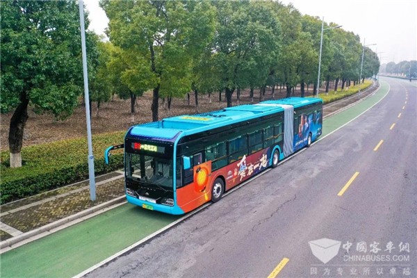 温暖回家路 宇通主题公交亮相常州 温暖回家路 宇通主题公交亮相常州