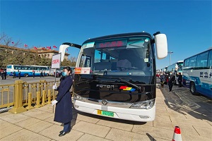 绿色低碳上“两会”热搜榜，唯一出席两会的这辆新能源客车有啥来头？