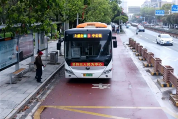 宇通客车入赤壁 全域公交通民心