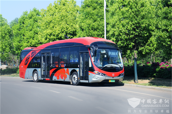 传承民族文化 解锁格力钛海豚车公交车长的另一种身份