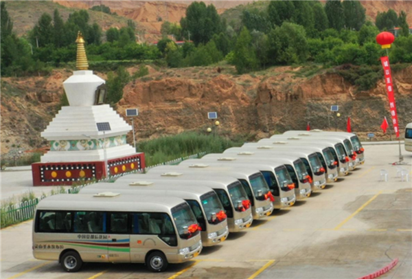 提升游客体验 打造旅游品牌！25辆金旅考斯特入驻青海坎布拉景区