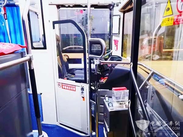 吉利星际客车 纯电动 城市客车