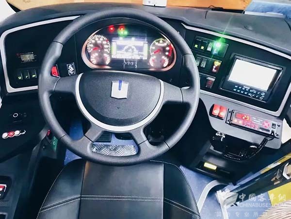 吉利星际客车 纯电动 城市客车