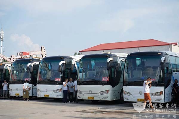金旅客车 大庆油田 通勤服务保障