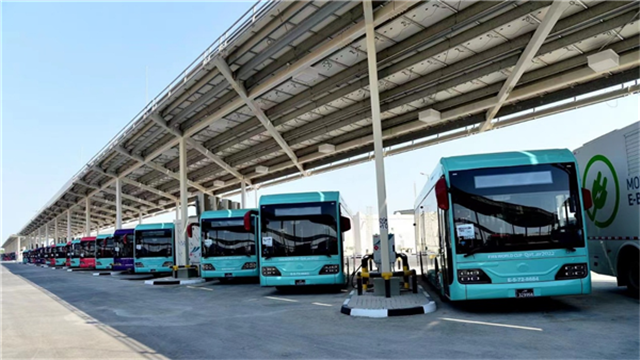 888台宇通电动客车见证全球最大电动车场站落成! 888台宇通电动客车见证全球最大电动车场站落成!