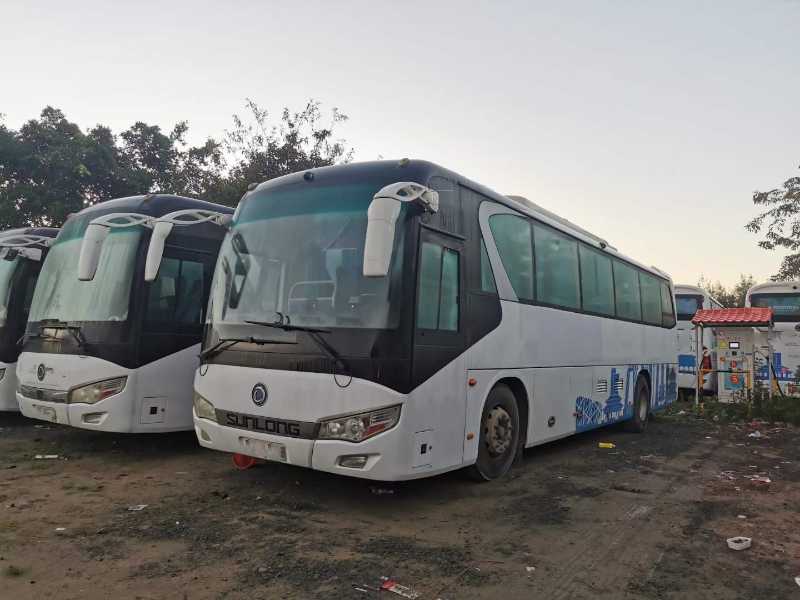 2018年12月 50座气囊中门带电池加热上海申龙旅游车