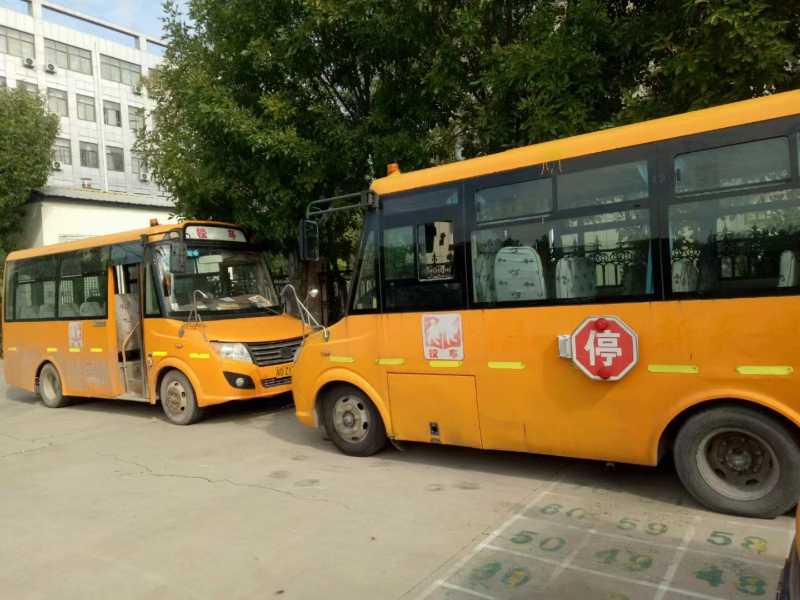 楚风19座幼儿校车，13年9月上牌国四排放玉柴发动机