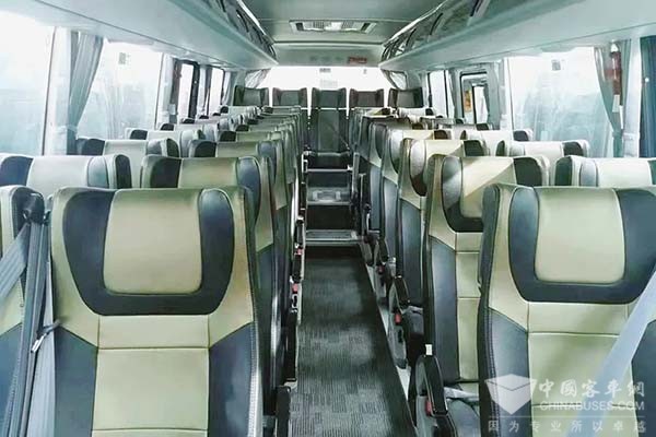 福田欧辉客车 BJ6906 城间客车 西柏坡高速公路