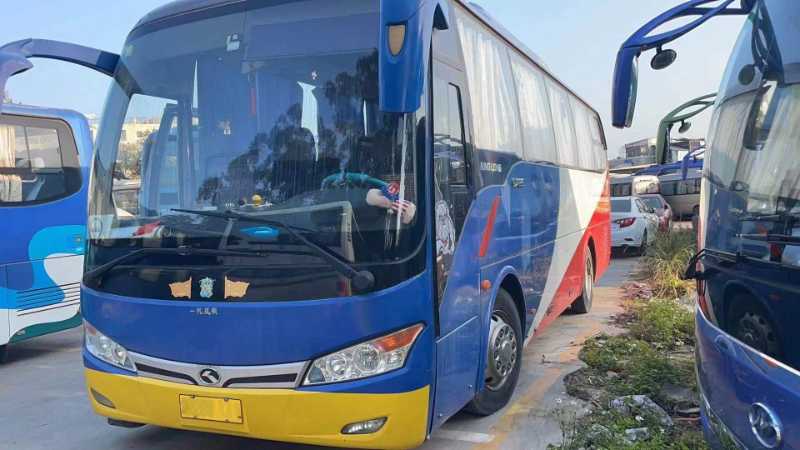 2014年7月 非营运国四通仓公里数少35座金龙气囊车