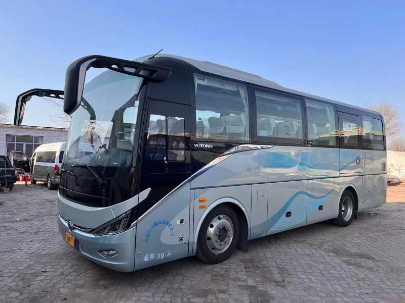 2019年10月 国五39座四轮碟刹宇通气囊车