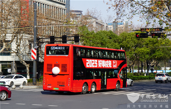 祝福2023！宇通新春许愿巴士亮相多地