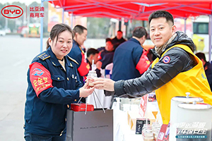比亚迪商用车致敬广大公交人 让温暖延续，助安全前行！
