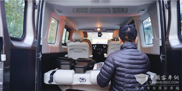 南京依维柯 依维柯欧胜 琴行老板 王伟