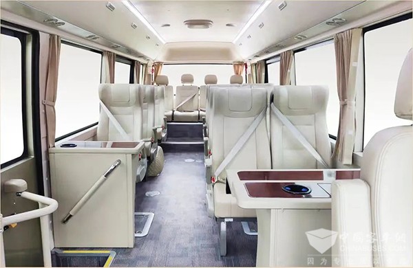 中通客车 L7 审美体验 私享空间