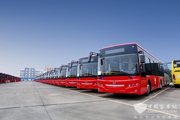 厦门金龙旅行车 中国智造 赖志艺