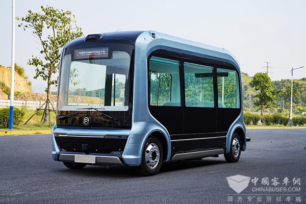厦门金龙旅行车 中国智造 赖志艺