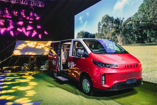 有维新青年，颜值与实力并存！依维柯聚星开启全球预售