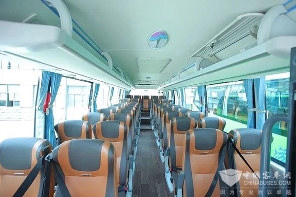 金龙客车 捷冠5代 批量交付 华山风景名胜区