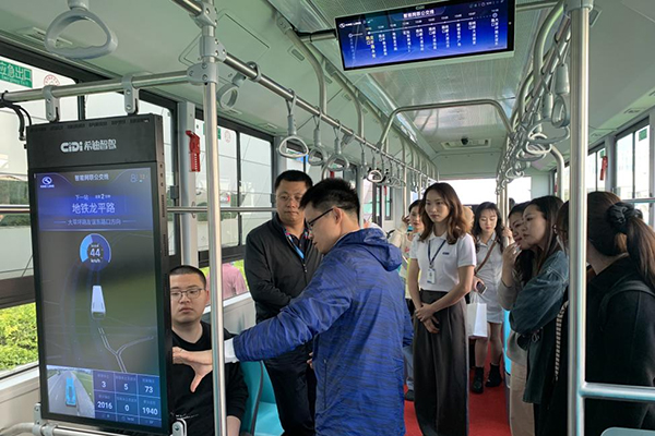 车路协同新产品 金龙客车再次联手希迪智驾推出智能网联公交车