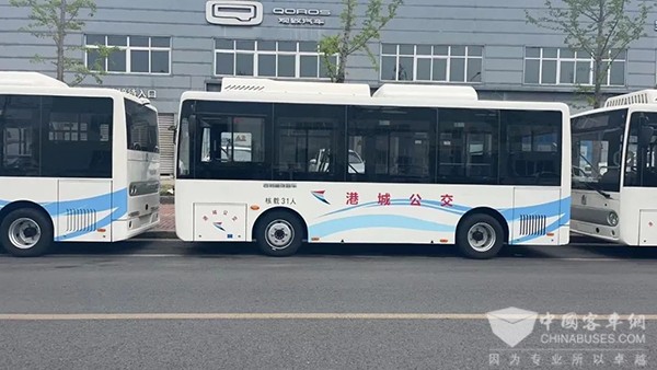 吉利星际客车 纯电动 城市客车 港城公交