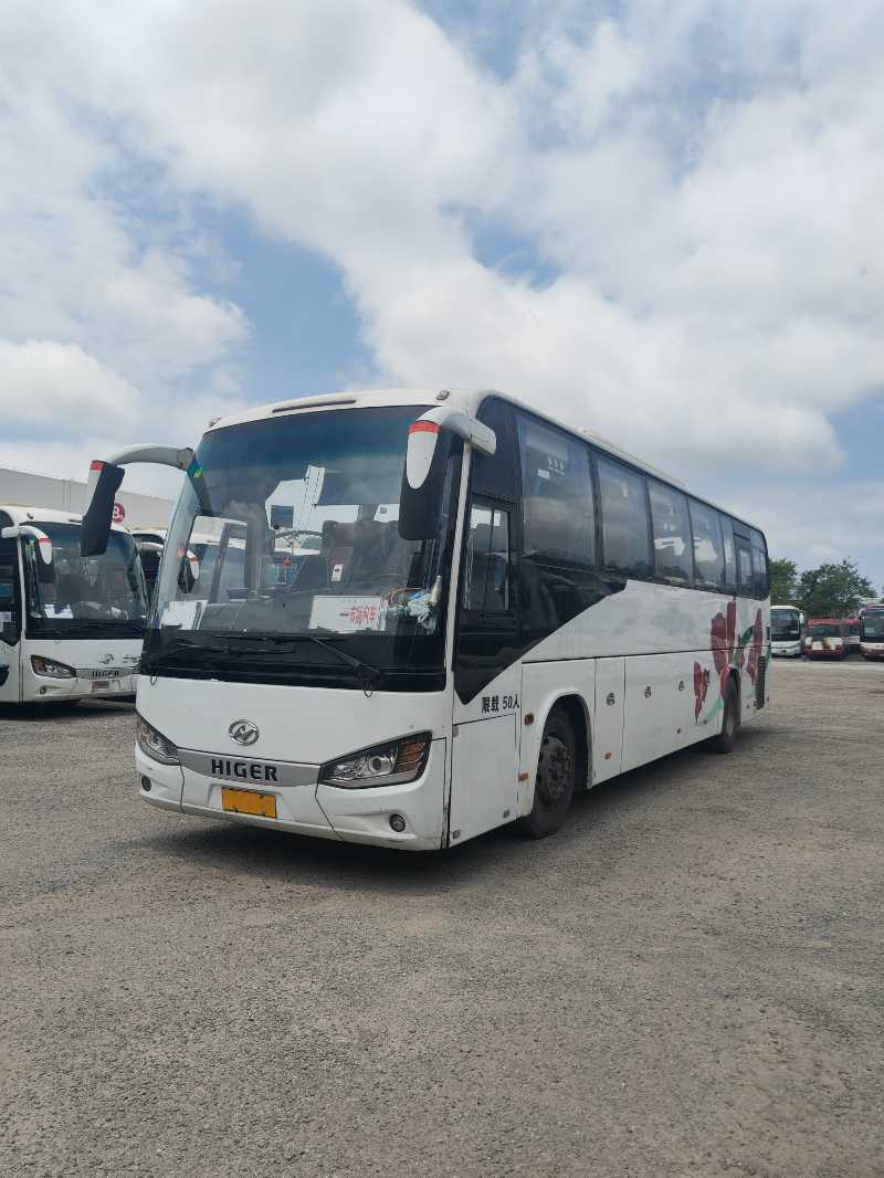 2017年6月 国五50座四轮碟刹通仓海格6111型旅游车