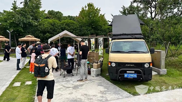 图雅诺轻客 客京喜露营车 露营爱好者 Vanlife