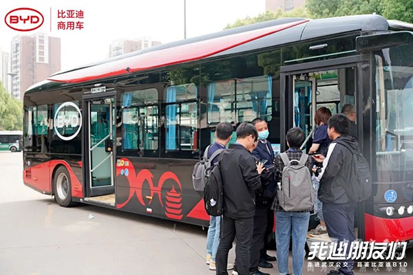比亚迪商用车 B10 纯电动客车 武汉公交