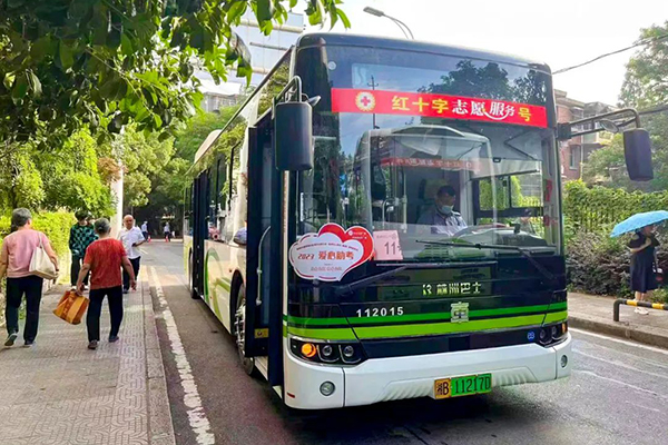 连续11年 中车电动爱心送考护航广大学子一路前行！