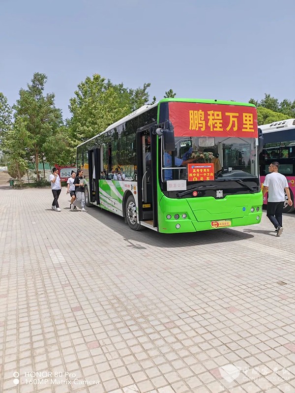 中车电动 新能源客车 护航高考 送考服务