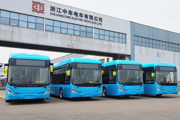 中车电动新能源公交的「多巴胺穿搭」 这才是夏天的仪式感！