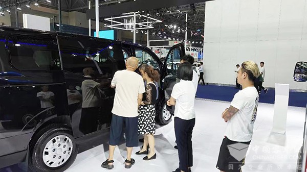 南京依维柯 全新得意 聚星 欧胜 重庆国际车展