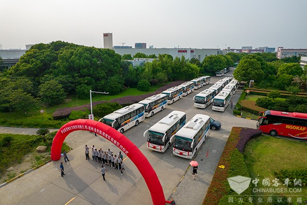 苏州金龙 海格客车 途悦车型 庐山旅游