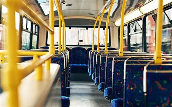 保定回应部分公交停运：暂无力恢复，优先保障客流集中线路