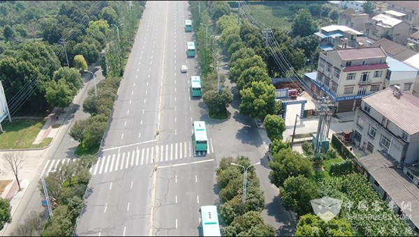 吉利星际客车 襄阳谷城 农村客运车辆 便民公交系统