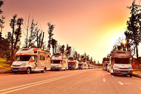 活出热爱与勇敢 与依维柯一起看尽世间风景