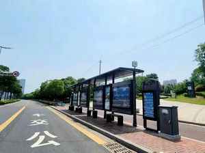 南京公交：南京主城区373处公交站点设施焕新亮相