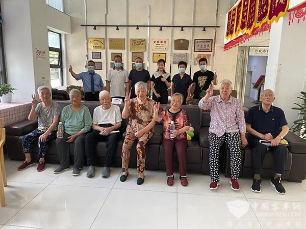 金高公交 无障碍交通 敬老爱老 示范线