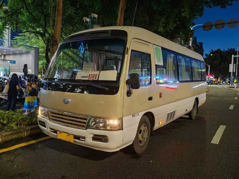 2014年11月 同款两台国四排放23座江淮宝斯通旅游车