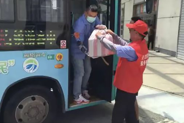 打造“交邮惠民”示范 苏州市公交提供免费“邮递到家”服务