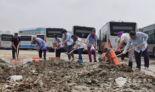 北京公交集团 暴雨洪峰 公交运营 应急救援