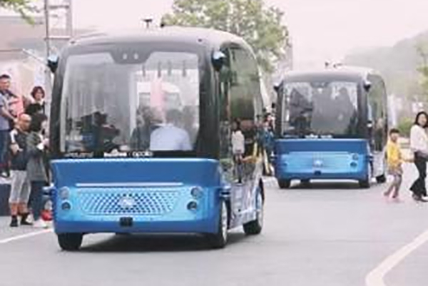 实力智造探索交通科技创新 金龙“黑科技”加快建设交通强国